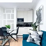 Museum St Central Soho Townhouse