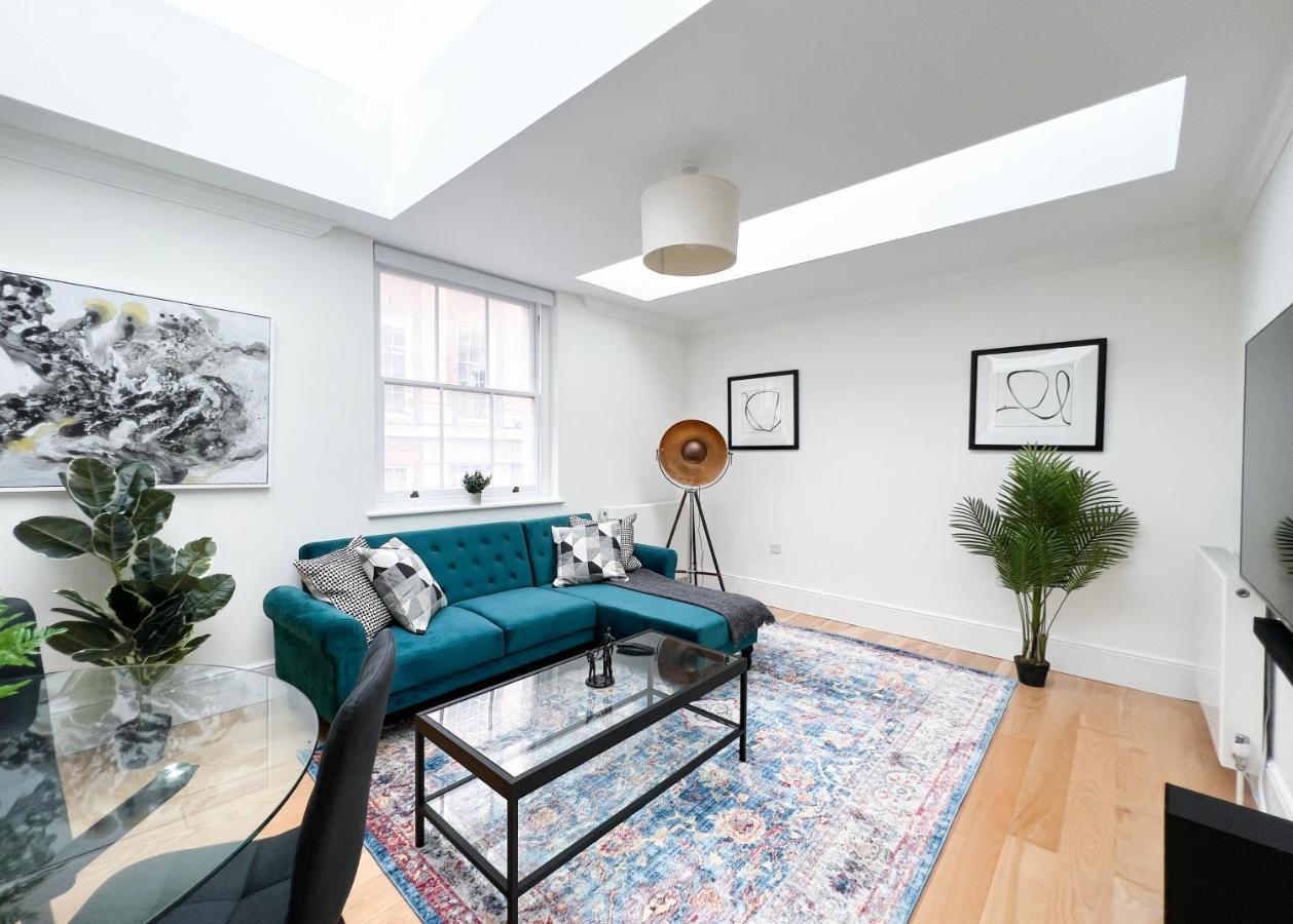 Museum St Soho Townhouse Apartment